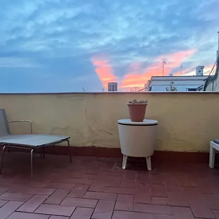 Atico Con Terraza Apartment Barcelona